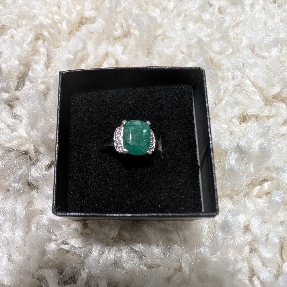 Elegant Green Gemstone Ring in Jewelry